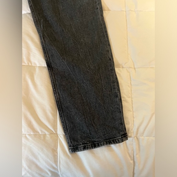 Abercrombie & Fitch The Mom High Rise Jean - Picture 13 of 16